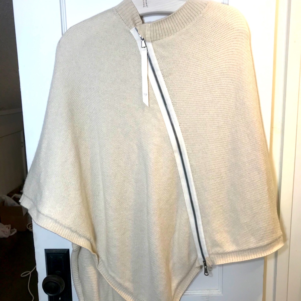 Lululemon cream knit poncho